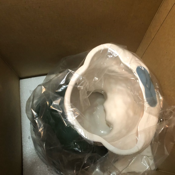 Bumble Cookie jar by ENESCO  MINT IN BOX Removed from box for photos. - Picture 9 of 10